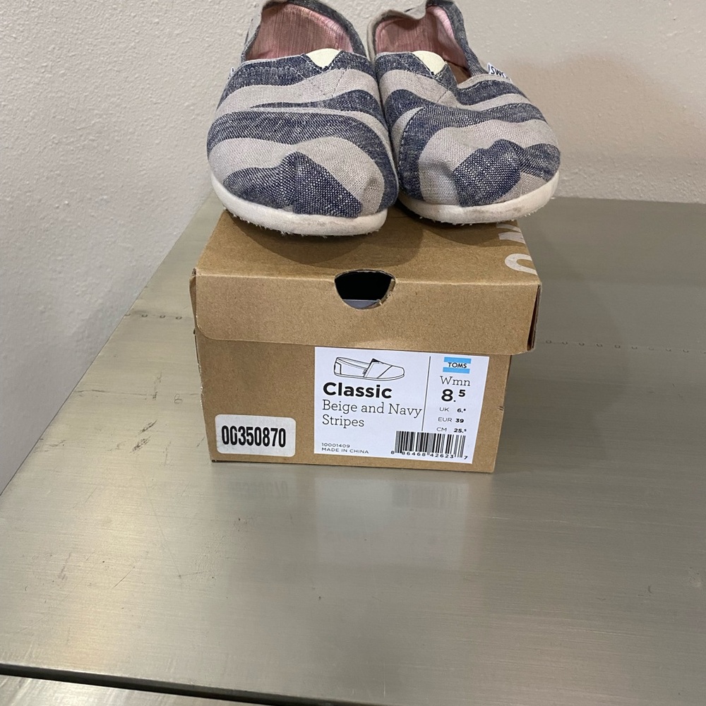 Toms striped shoes - Picture 2 of 8